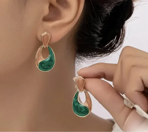 IKIKATA Malachite Yin Drop Earrings
