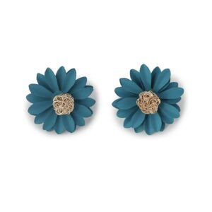 earrings_square_1x1 Petal Daisy Stud Earrings